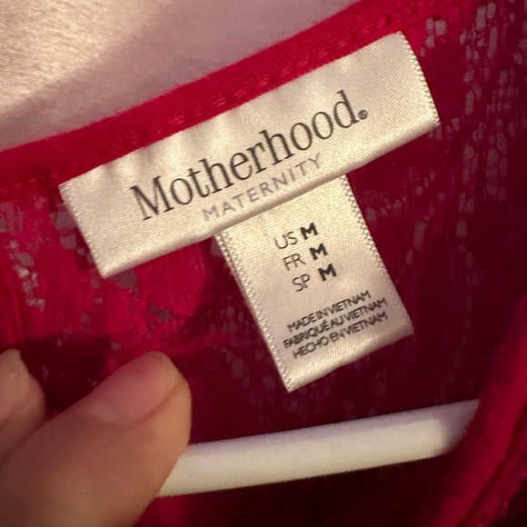 Two cute maternity blouses size small and medium - Picture 9 of 11